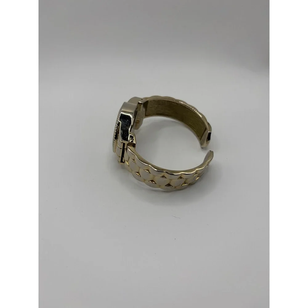 Geneva women gold